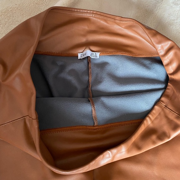 Faux Leather Leggings - Picture 3 of 3